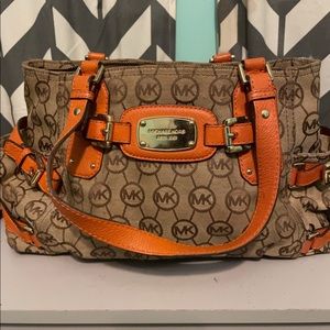 Michael Kors monogram purse gorgeous